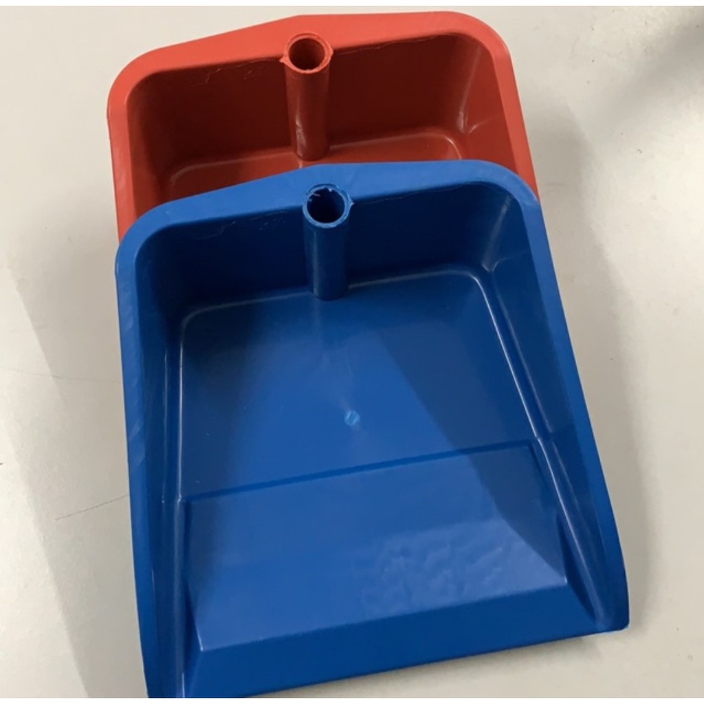 DUSTPAN/PENYODOK SAMPAH/WOOD HANDLE 75CM | Shopee Malaysia