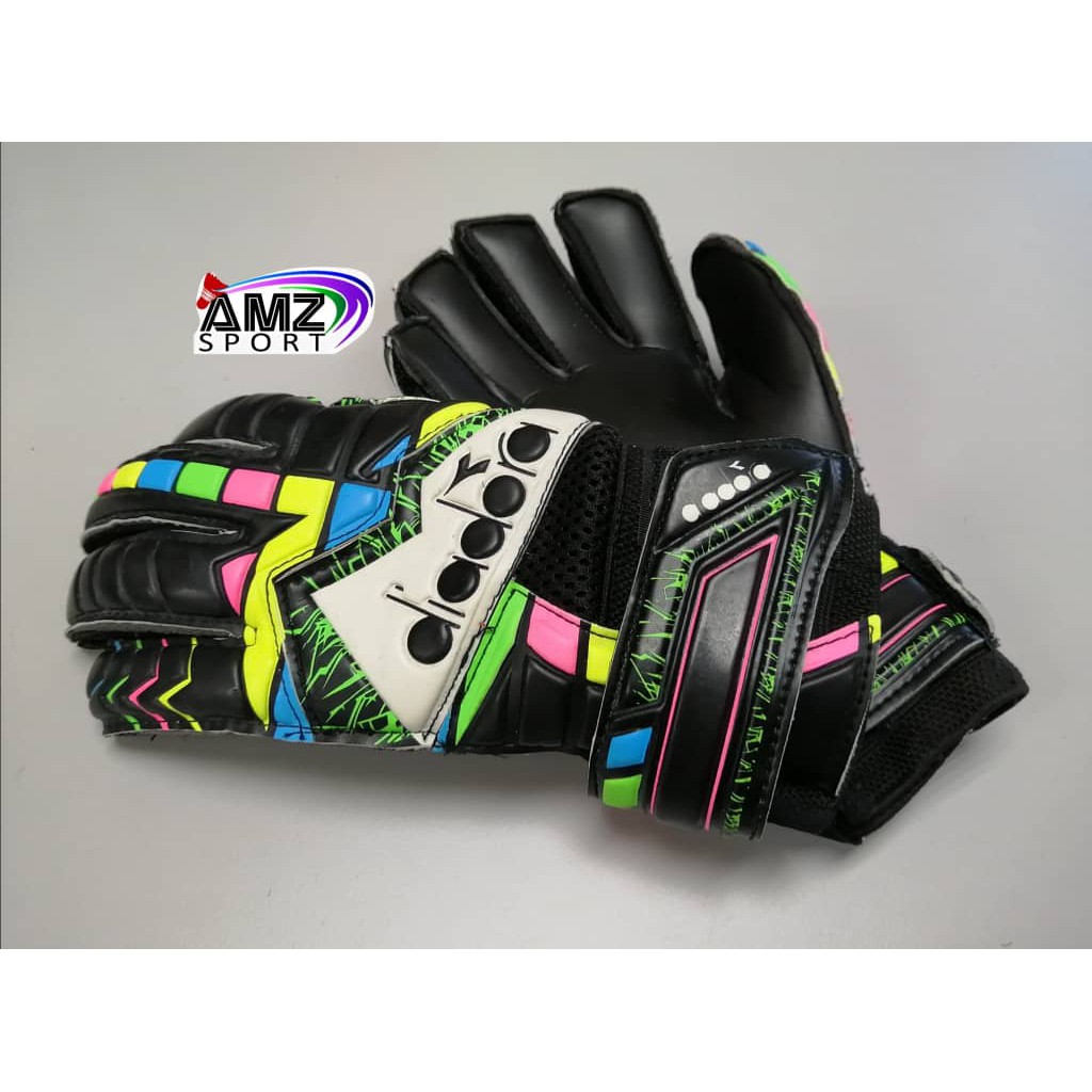 Diadora cheap goalie gloves