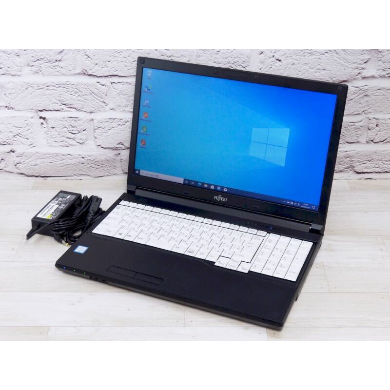 🔥(USED)🔥𝗚𝗔𝗠𝗜𝗡𝗚🔥FUJITSU LIFEBOOK A576 gaming i5-6th GEN