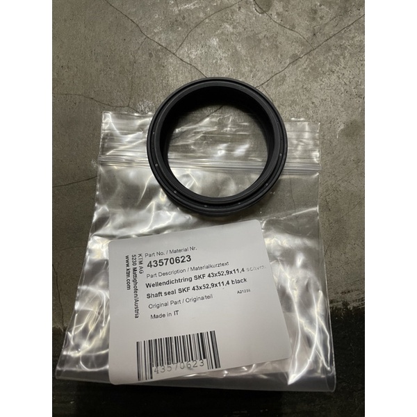 FORK OIL SEAL KTM DUKE 200 250 390 FORK DUST SEAL RC200 250 390