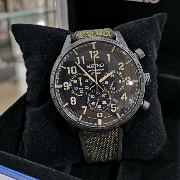 Seiko best sale chronograph ssb369p1