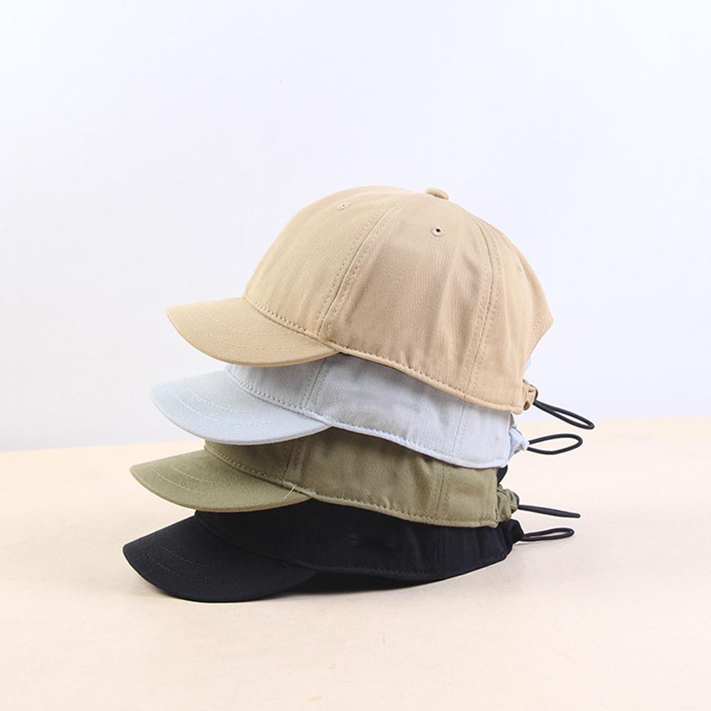 Short best sale brim snapback