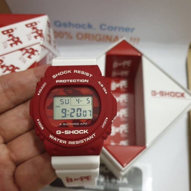 腕時計(デジタル)A BATHING APE × G-SHOCK DW-5750E - 腕時計(デジタル)