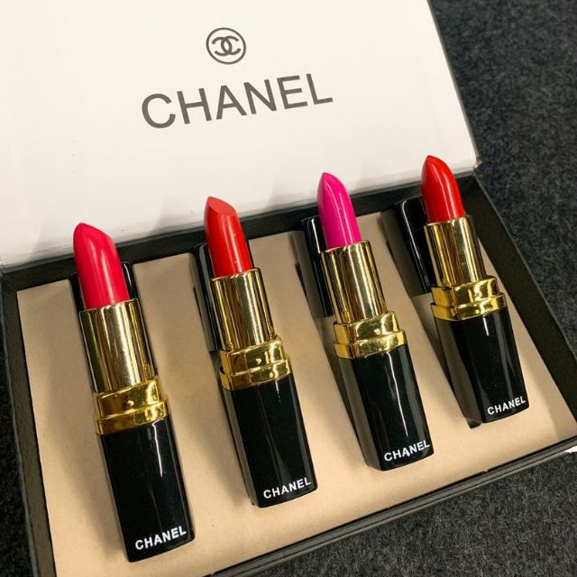 CHANEL lipstick box in set