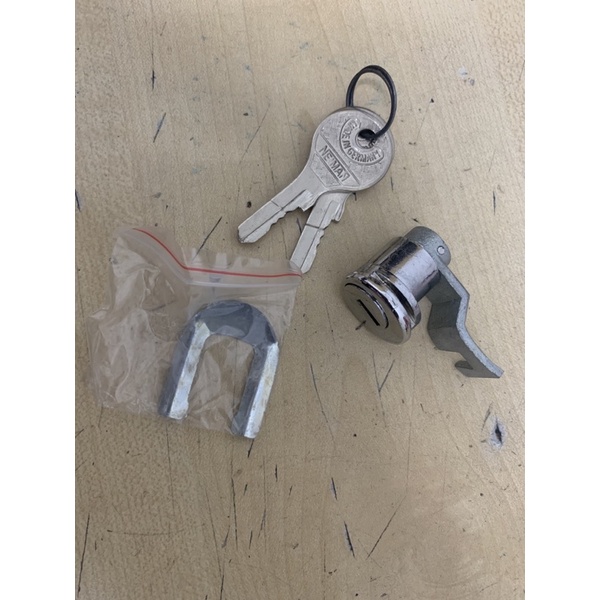 Vespa Classic Lock Box & Lock Side Panel For Vespa VBB | Shopee Malaysia