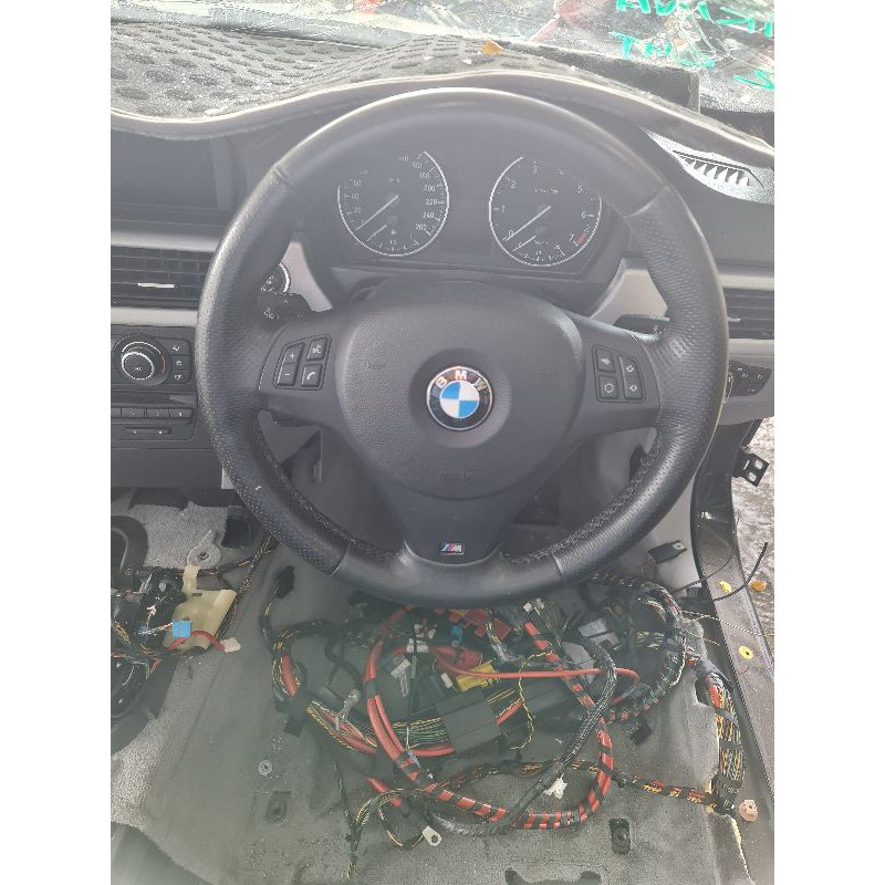 BMW E90 LCI M SPORT STEERING WHEEL Shopee Malaysia