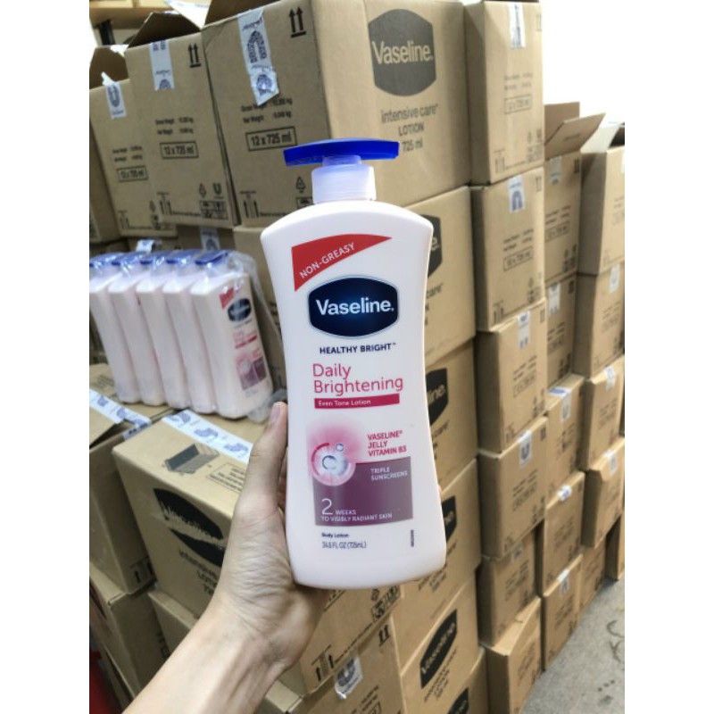 Huile Corporelle Vaseline Vitamin B3 - Ultra éclaircissante & Hydratante - 200ml - Neuf