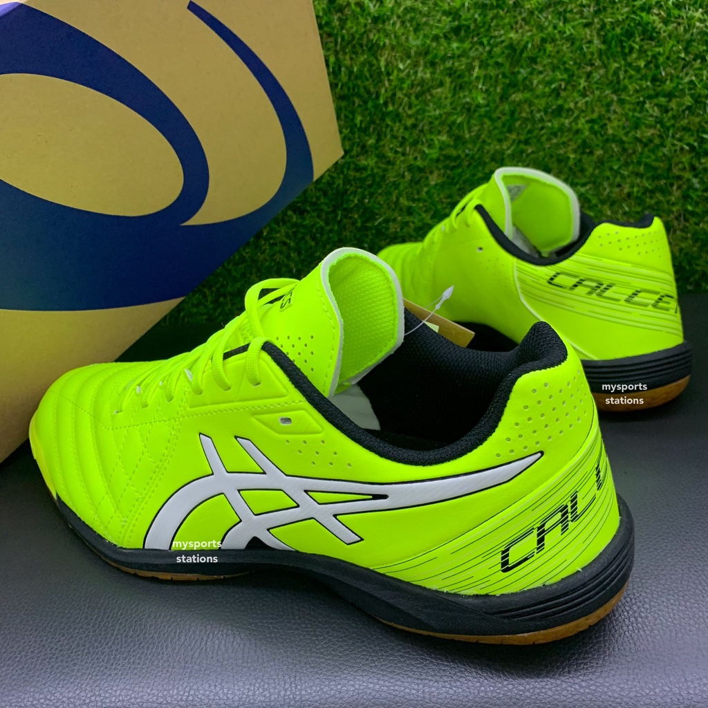 Kasut hot sale futsal asics