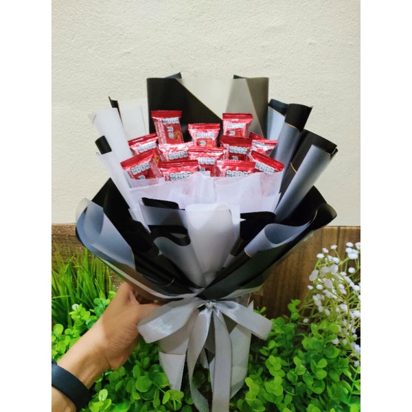 Buket Hari Jadi | Kitkat Bouquet || 【巧克力花束】Birthday / Convo Bouquet (2 ...