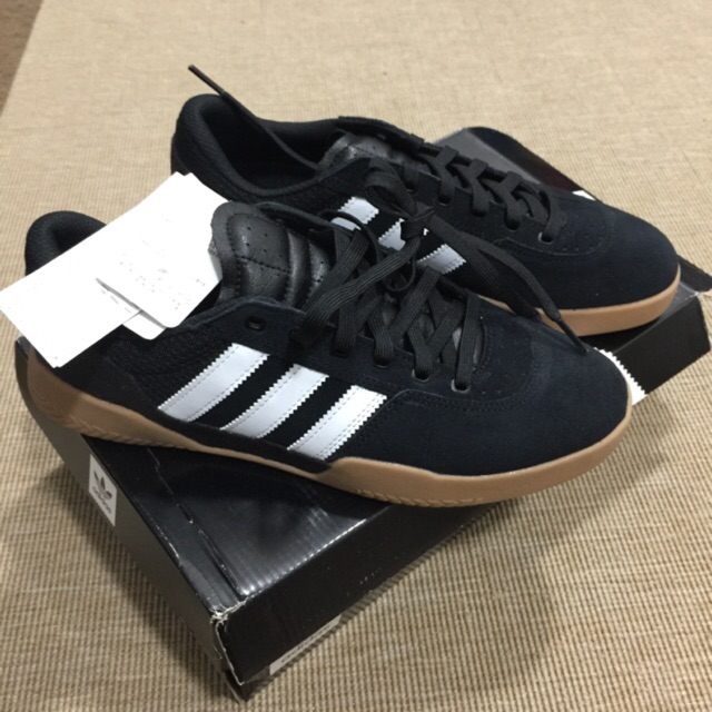 Adidas city cup hot sale white black gum