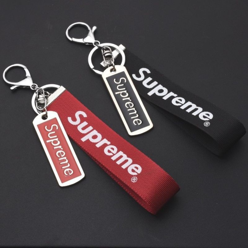 Supreme deals metal keychain