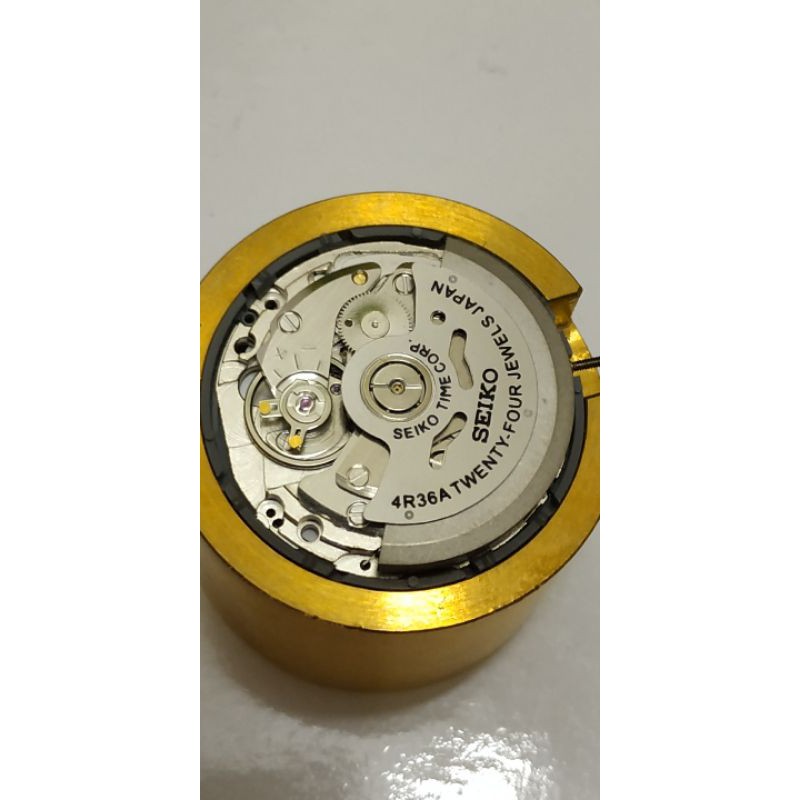 seiko movement 4R36A with kanji day wheel for crown position no4