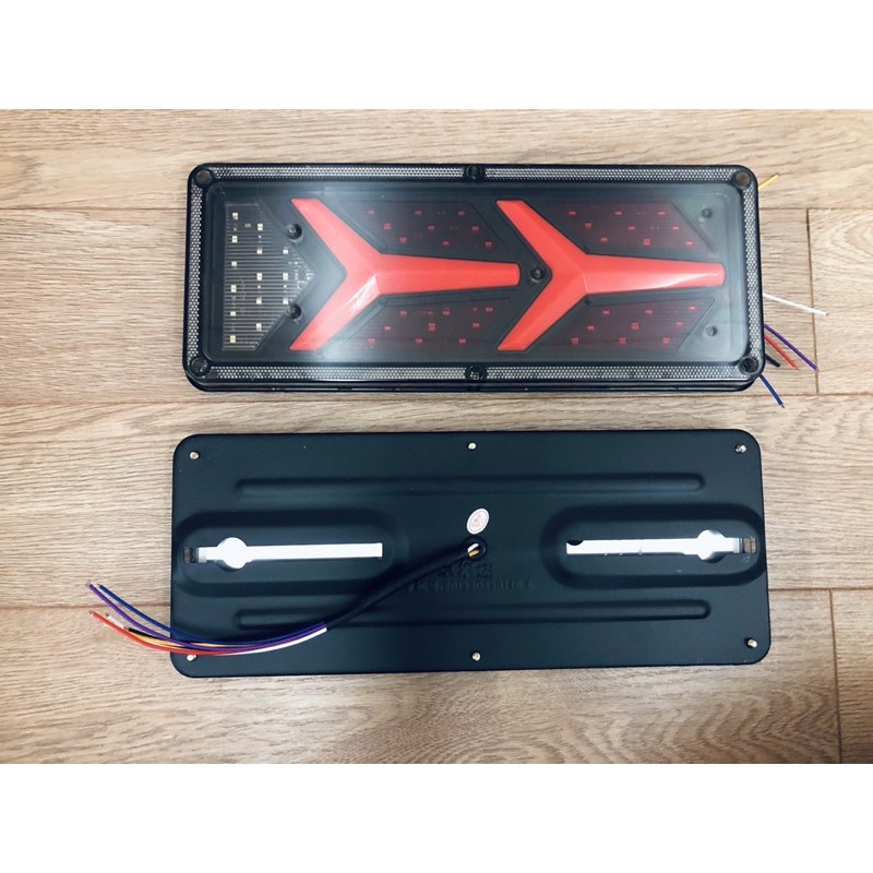 2pcs 24V Lambo Fish Bone Flowing Light Universal Truck/Lorry Tail Lamp ...