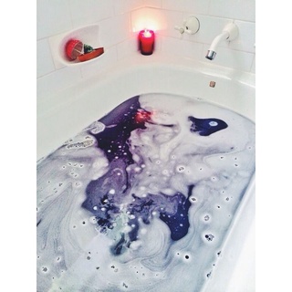 Bath bomb deals tub