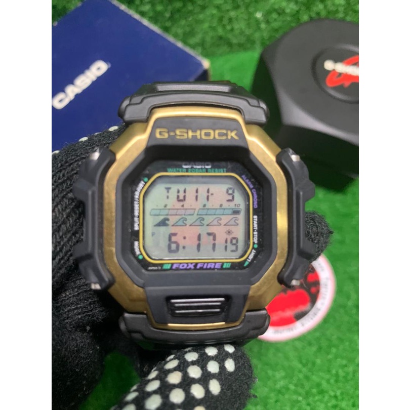 G-SHOCK DW-8160D-1A エンドレスサマー 冷たかっ