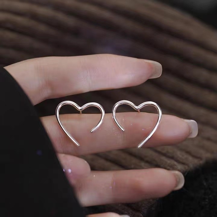 Silver Needles Love Earrings Gentle and Sweet Girl Minimalist Peach