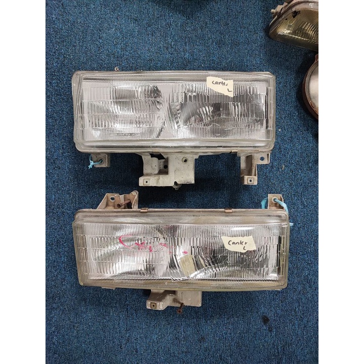 Mitsubishi Canter Fighter Mignon Fuso Lorry Truck Headlamp Headlight