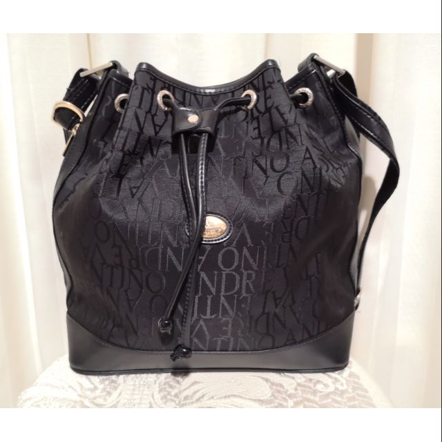 Andre valentino bag online