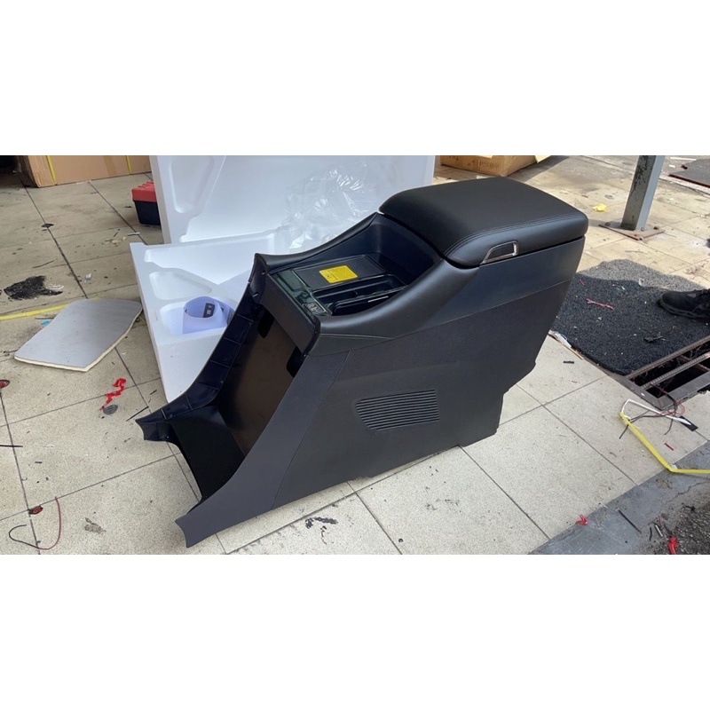 Toyota Alphard Vellfire AGH30 2015 2022 modellista luxury arm rest