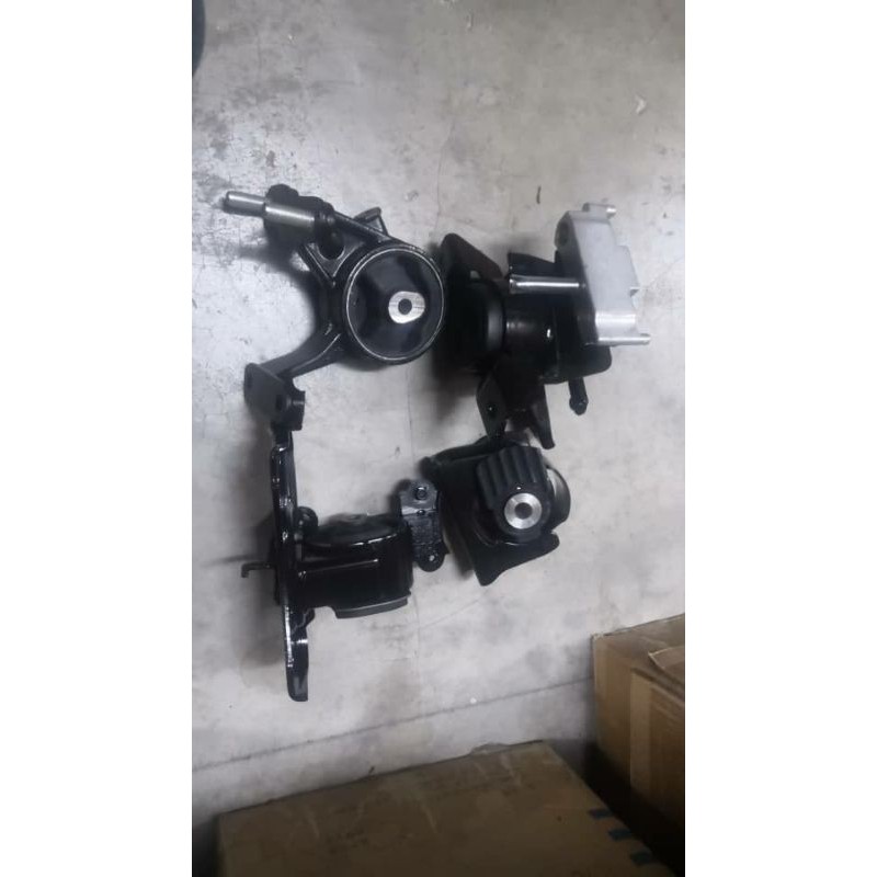 Toyota Vellfire Anh25 4x4 Engine Mounting (4pcs=1set) | Shopee Malaysia