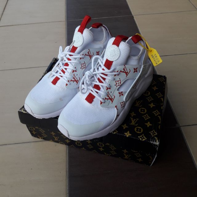 Huarache nike louis vuitton supreme best sale