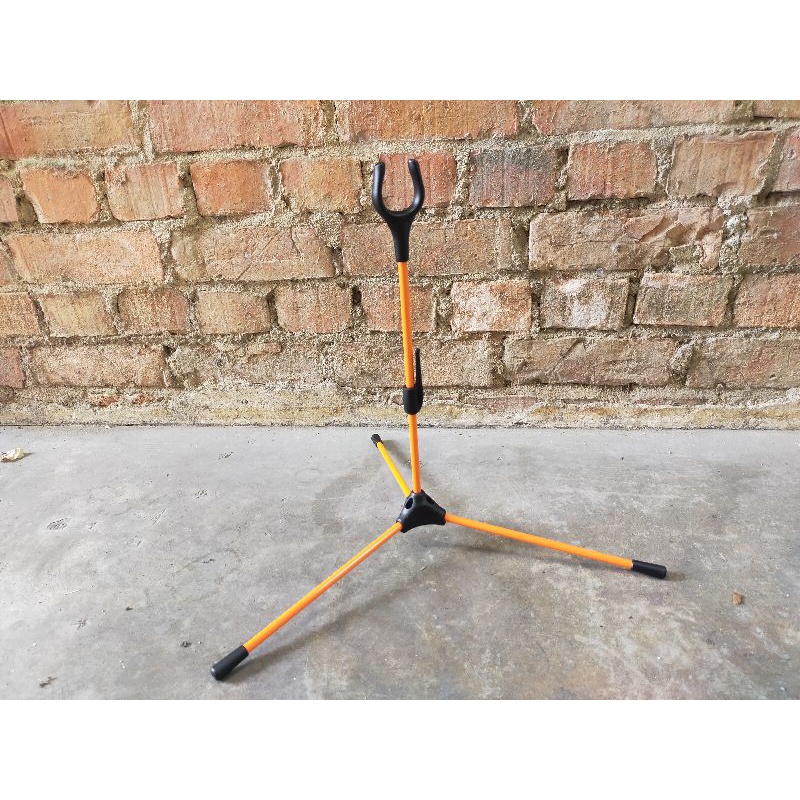 thumbnail image 2 of SAS Stainless Steel Heavy Duty Bow Stand For Recurve, Longbow, And Takedown Bows - SAS-12068 2 of 5