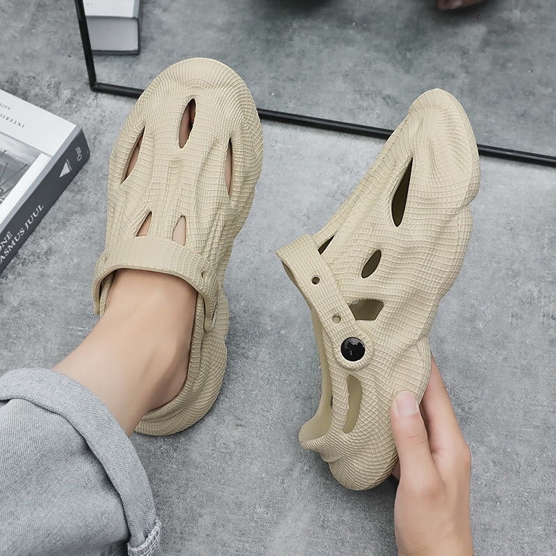 【MH】 New Style Coconut Hole Shoes Summer Influencer clogs ins Street ...