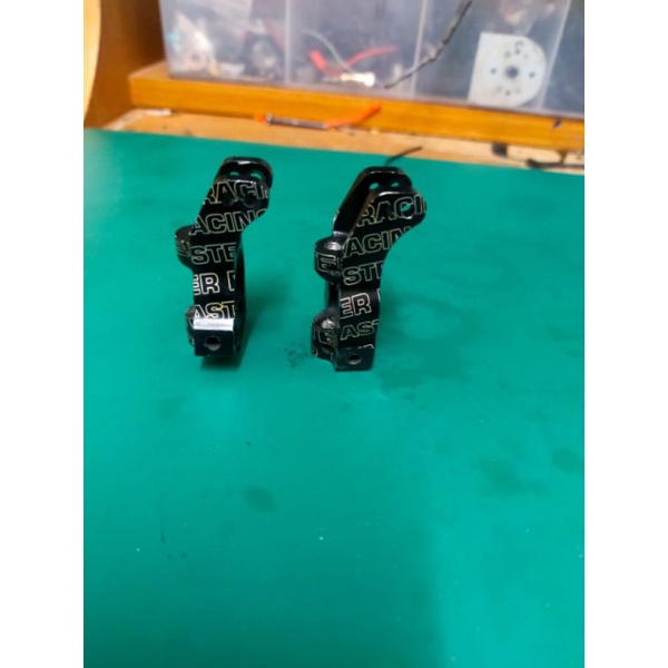 Hot Racing Cnc Aluminum Caster Blocks (C-Hubs), 4-Tec 2.0