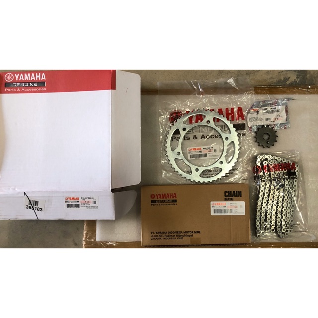 Yamaha R15 Set Sprocket + Chain Kit 100% Original Yamaha Genuine Parts ...