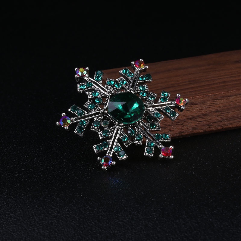 Fashion Snowflake Rhinestone Gem Brooch Creative Simple Wild Coat ...