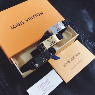 Louis Vuitton Lockit Pendant Necklace Silver Metal ref.852971 - Joli Closet