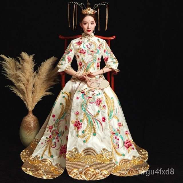 green emerald velvet dress Gray White Embroidered Puff Sleeve Midi Cheongsam Dress main image 1