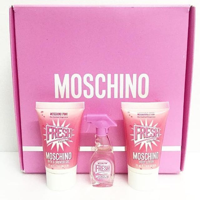 Moschino fresh pink discount set