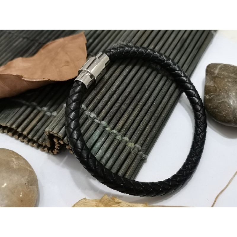 thumbnail image 2 of Mens Black Braided Genuine Leather Bracelet With Stainless Steel Magnetic Clasp 2 of 3