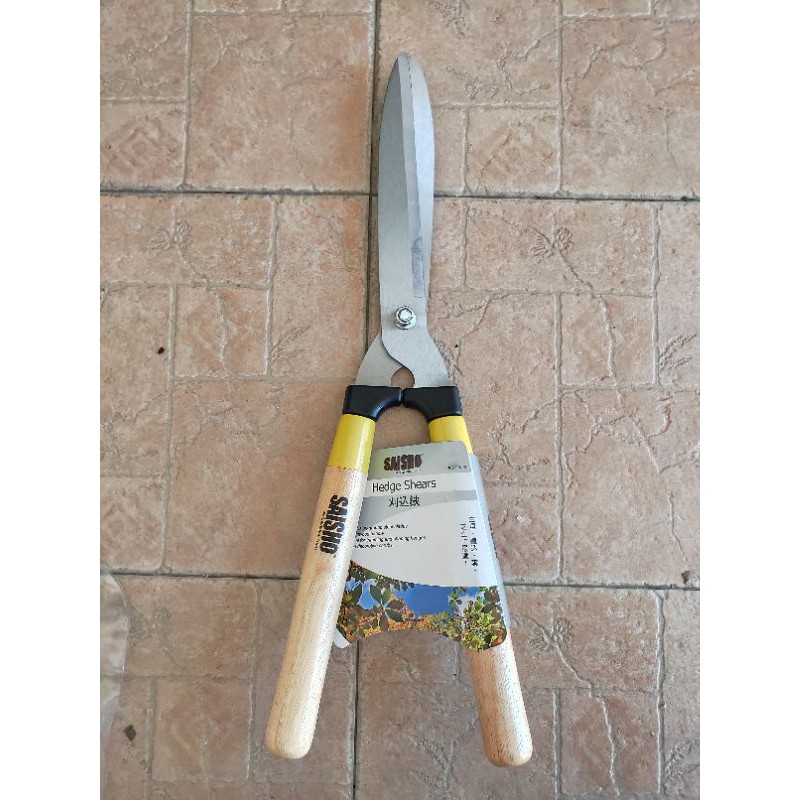 Saisho Hedge Shears 19" Gardening Scissor Tool/Gunting Pokok Dahan