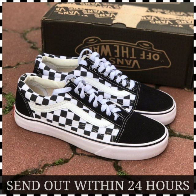 Vans old hotsell skool checkerboard harga