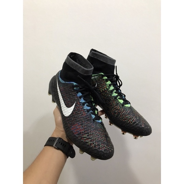 size 4 magista