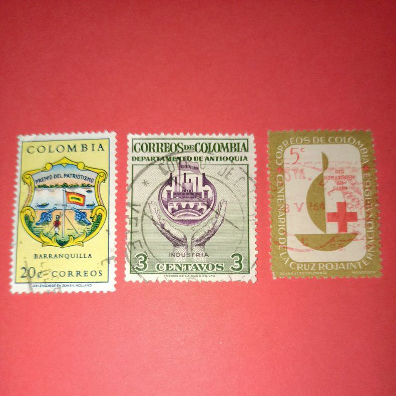 Colombia 50 Different Stamps Collection - For Philately Collectors, Assorted Mix
