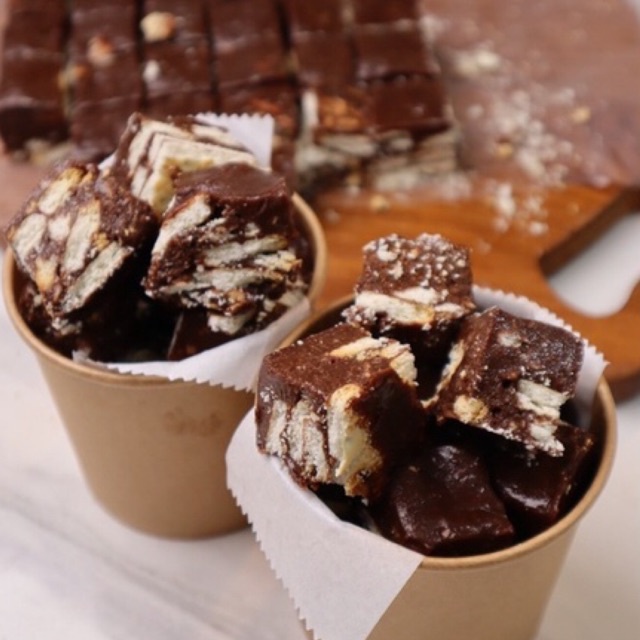 BATIK BITES PENUH CHOCOLATE | Shopee Malaysia