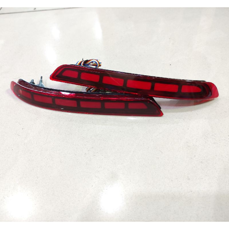 Toyota innova 2016 Rear bumper reflector LED Light Rear bumper