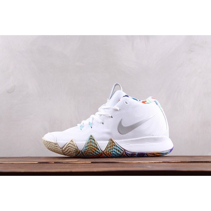 Nike Kyrie 4