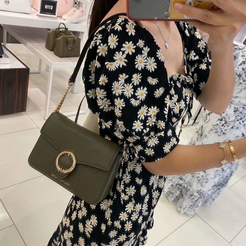 Michael kors wanda crossbody hotsell