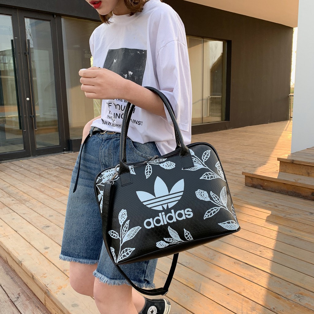 adidas giza bowling bag