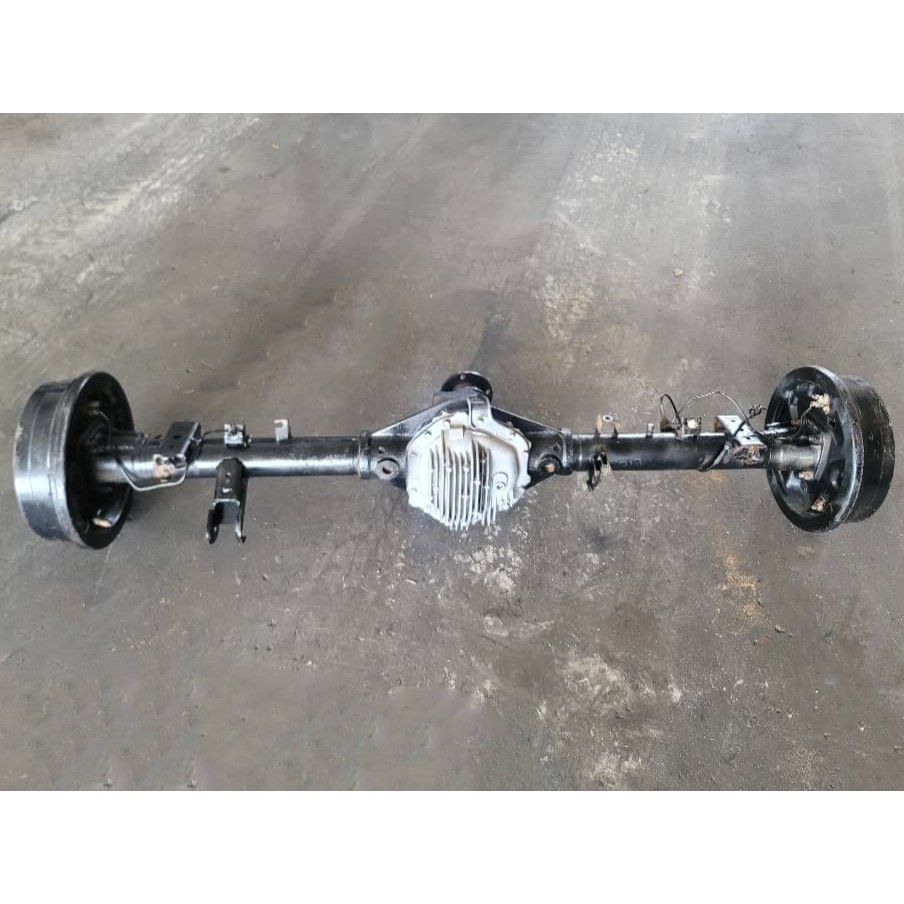 Nissan Navara D40 rear axle with differential USED | Shopee Malaysia