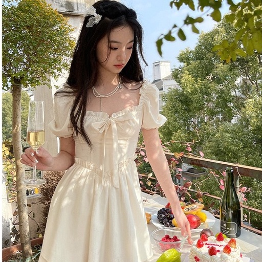 Summer new design twist square neck puff sleeve dress main image 1
