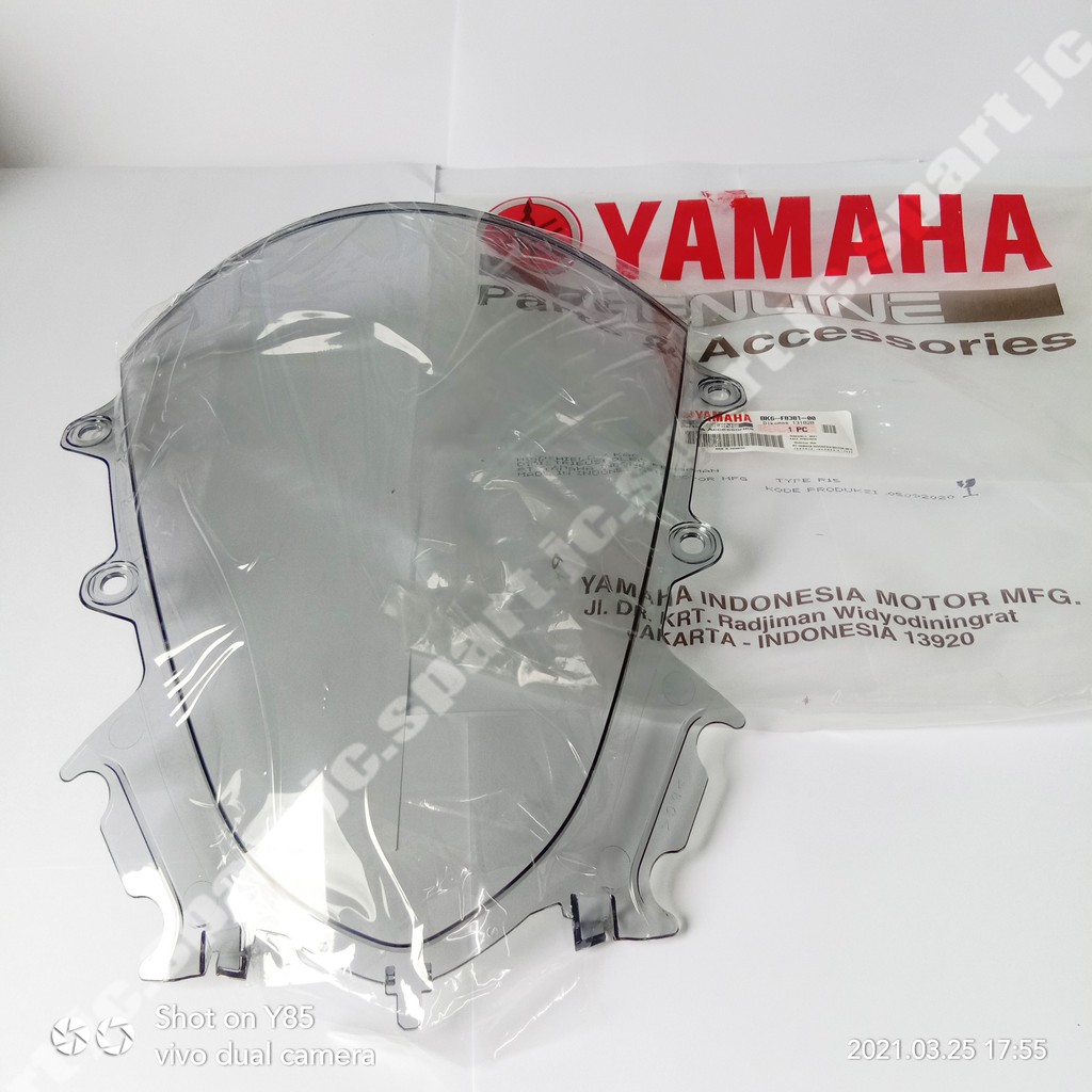 Windshield r15 outlet v3 original