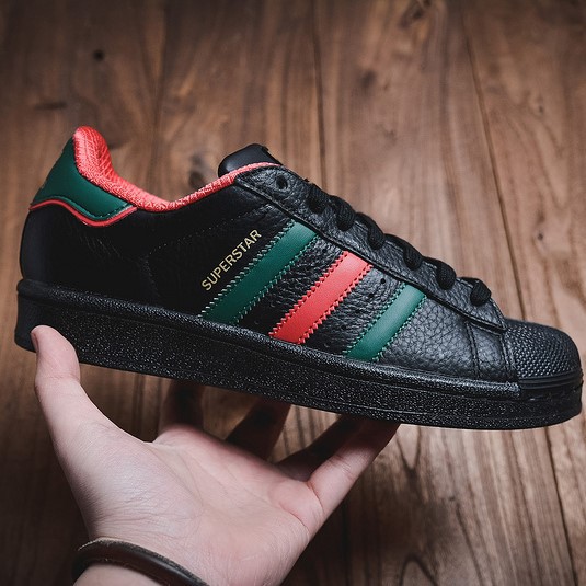 Adidas superstar red and green stripes best sale