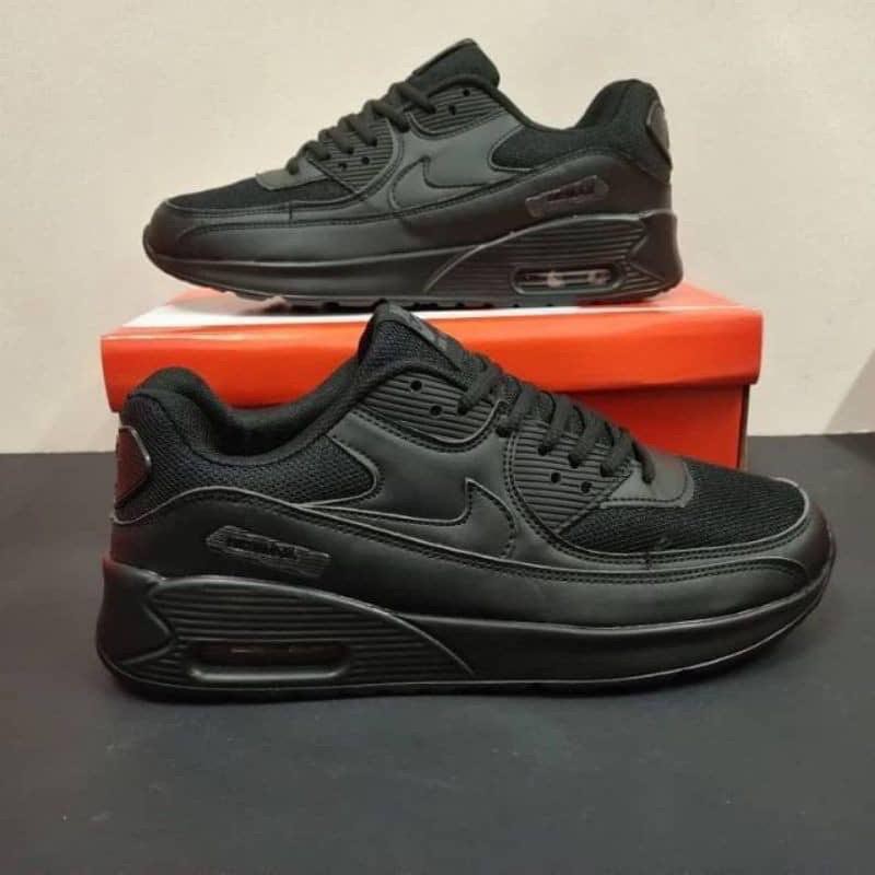 Nike air 2025 max black malaysia