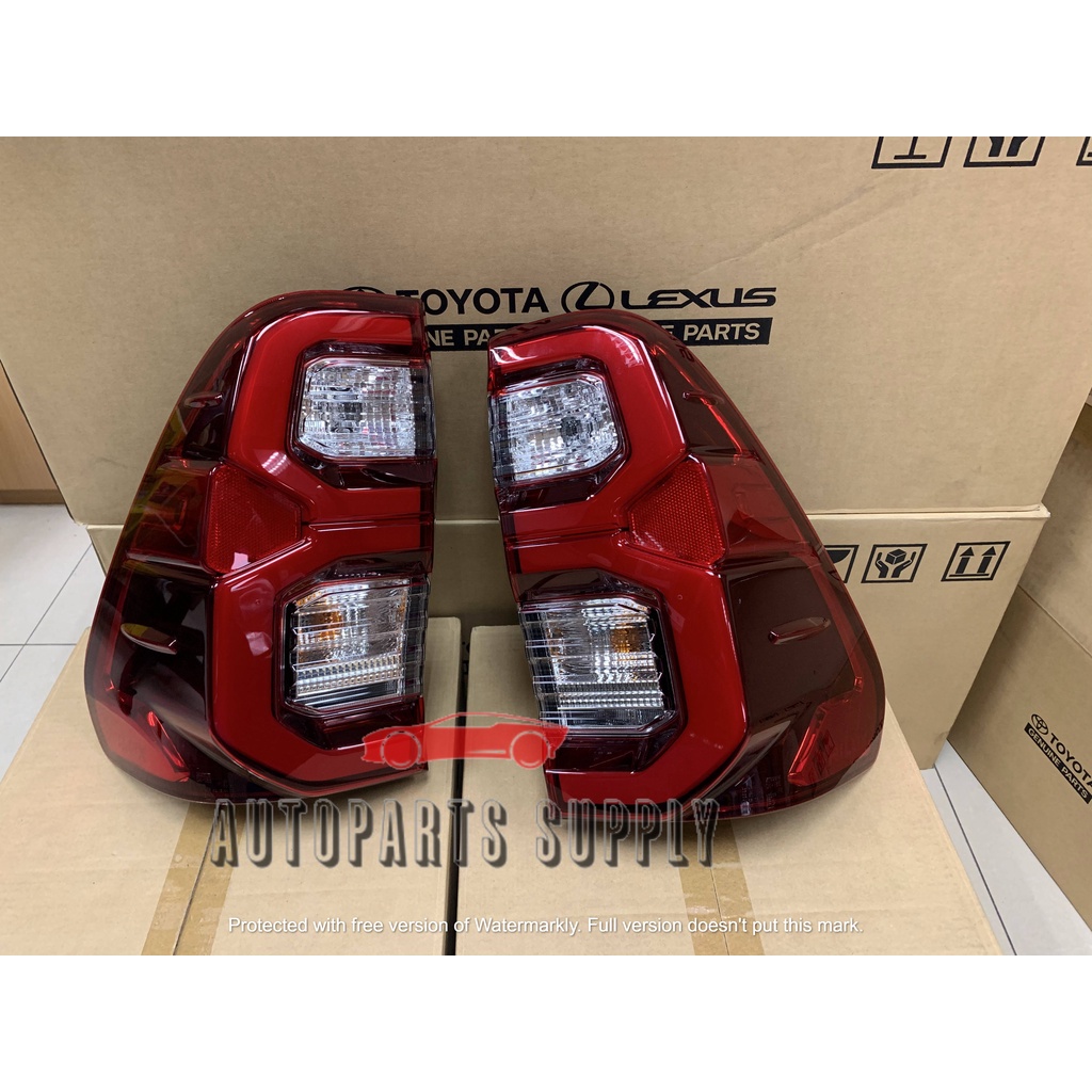 ORIGINAL TOYOTA HILUX REVO ROGUE 2016 2024 GUN125 GUN126 TAIL LAMP