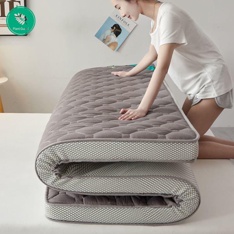 Thick deals foldable mattress